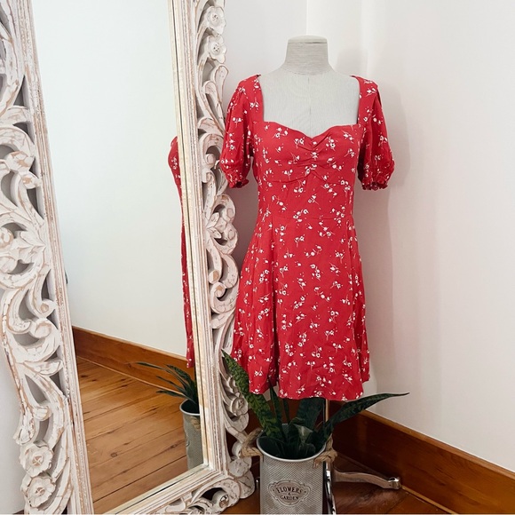 NWT Dynamite Floral Red Dress - Picture 3 of 6
